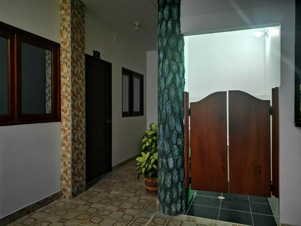 Hotel Paraiso Plaza Puerto Triunfo Esterno foto
